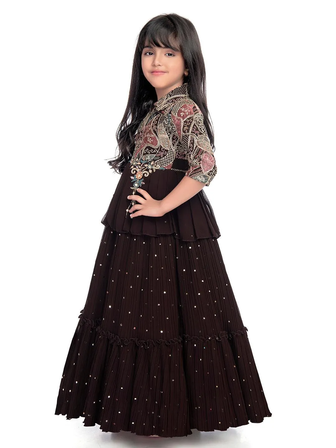 Collar Style Position Print Gowns For Girls / Latest Print Gowns For Festive Season