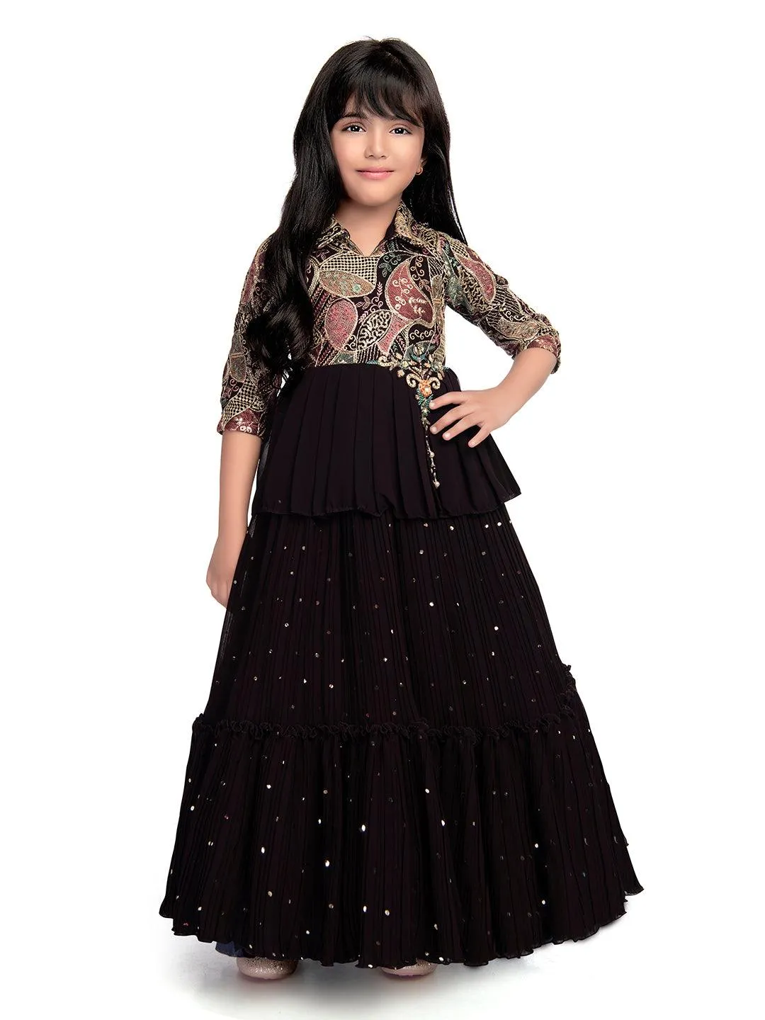 Collar Style Position Print Gowns For Girls / Latest Print Gowns For Festive Season