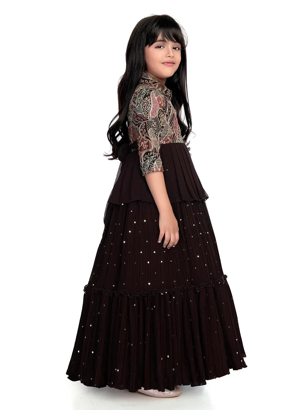 Collar Style Position Print Gowns For Girls / Latest Print Gowns For Festive Season