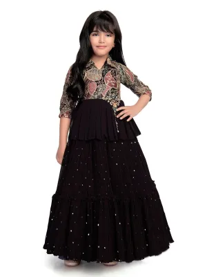 Collar Style Position Print Gowns For Girls / Latest Print Gowns For Festive Season