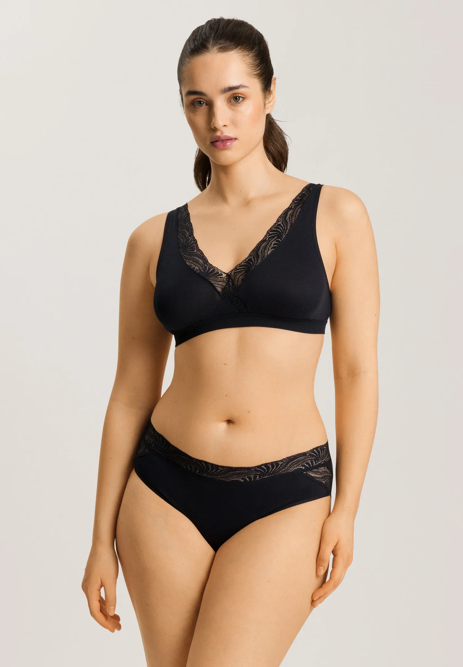 Cotton Delight Soft Cup Bra | Black 71838-019
