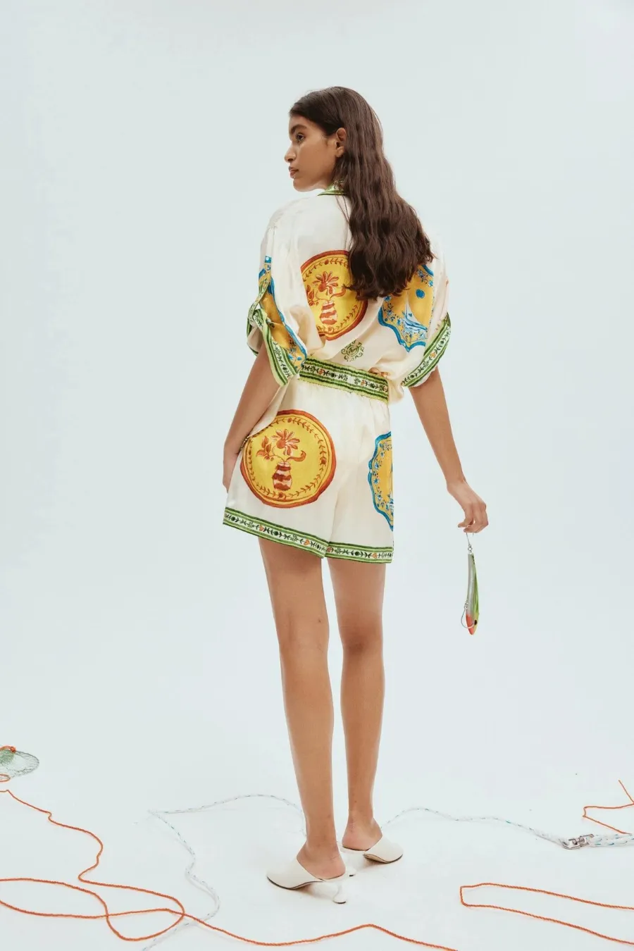 Porcelain Silk Short Cream