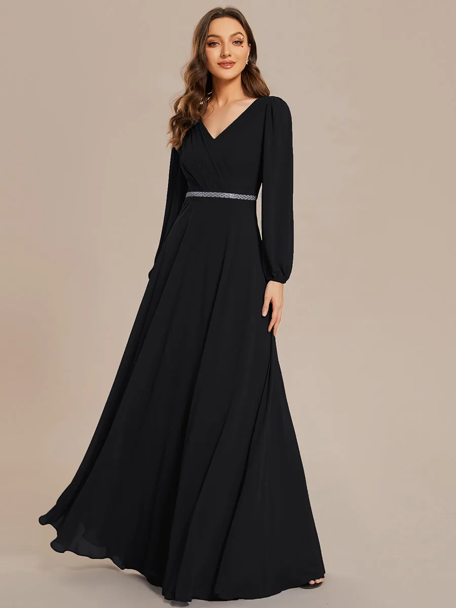 Robe de soirée plissée en mousseline de soie double col en V manches longues ceinture brillante