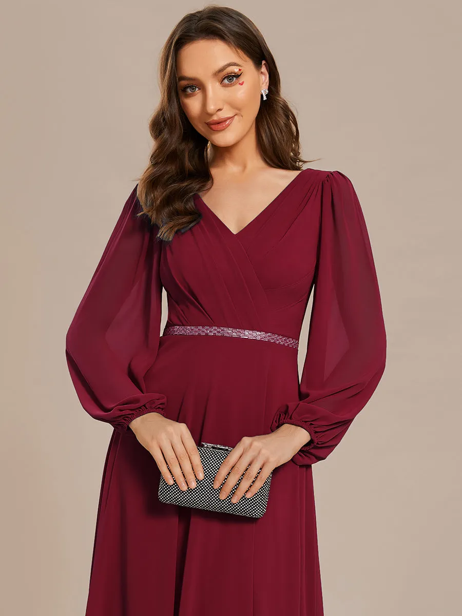 Robe de soirée plissée en mousseline de soie double col en V manches longues ceinture brillante