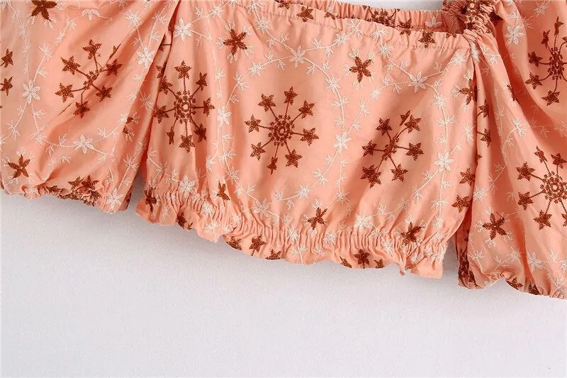 RUFFLED CROPPED TOP WITH PUFF SLEEVES
